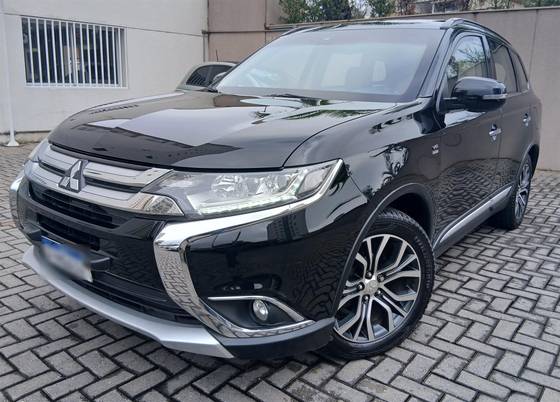 MITSUBISHI OUTLANDER 3.0 GT 4X4 V6 24V GASOLINA 4P AUTOMÁTICO MITSUBISHI OUTLANDER 3.0 GT 4X4 V6 24V GASOLINA 4P AUTOMÁTICO